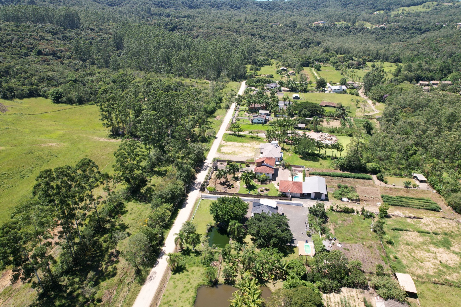 Governo de Siderópolis pavimentação da Rua Pietro Ferro