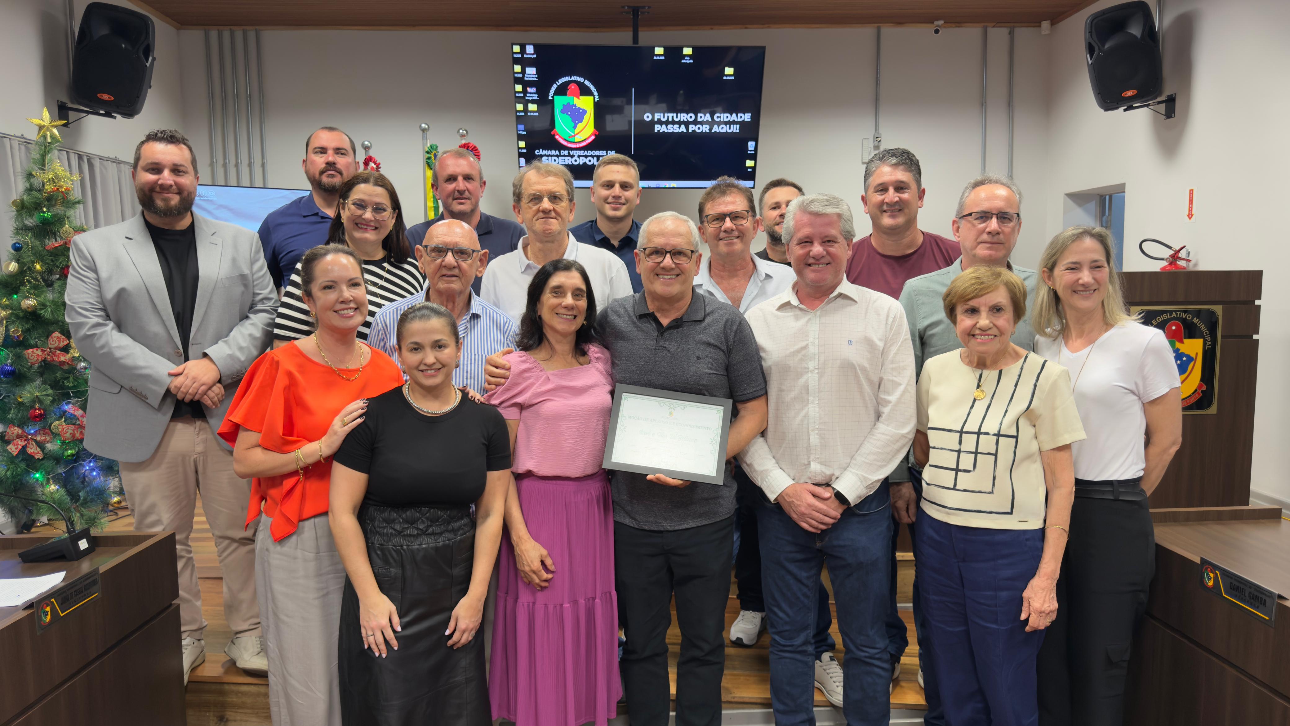 homenagem a  Loja Savi & Fios di Belluno pelos 80 anos de história