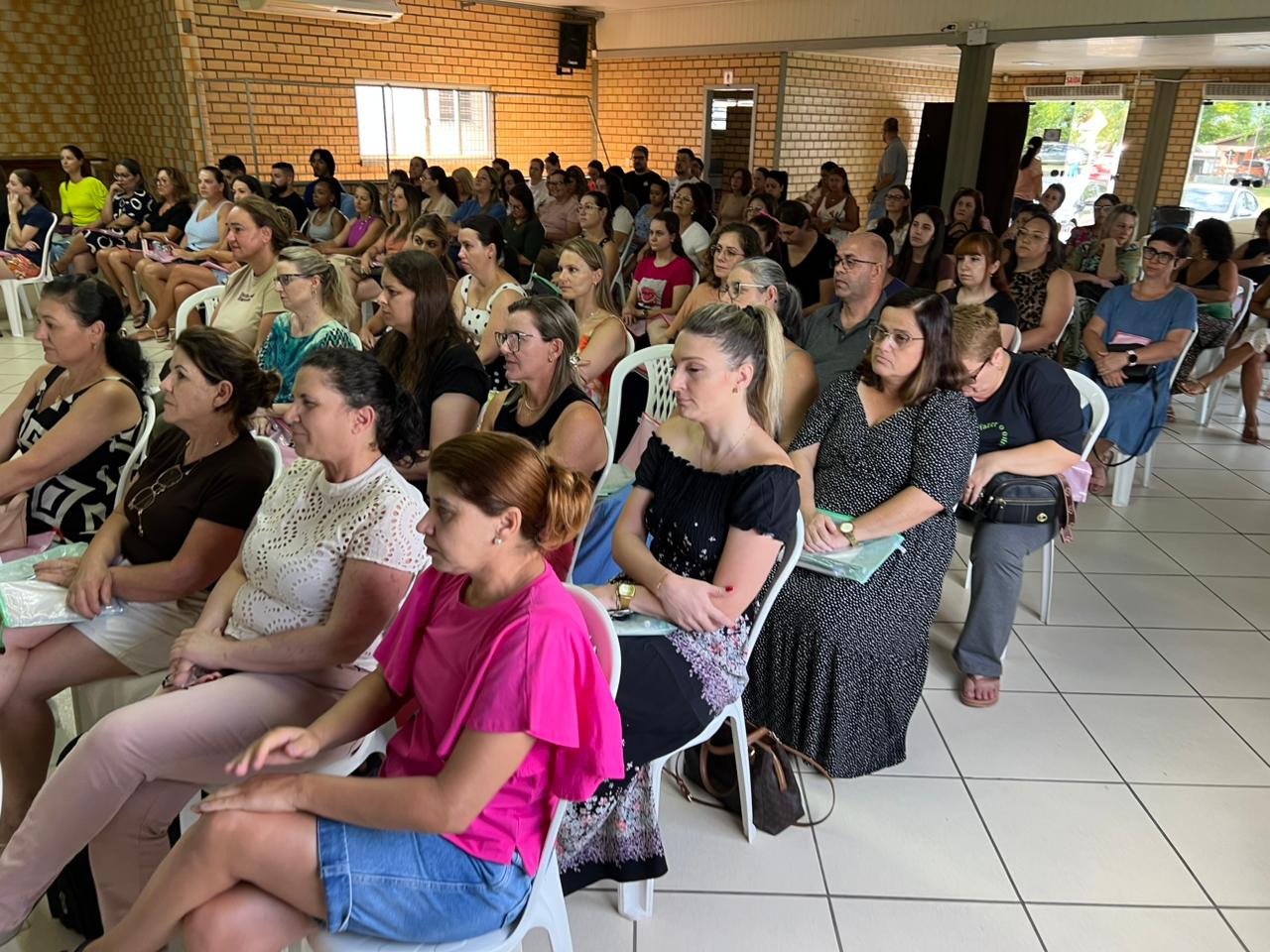 Nova estratégia educacional é apresentada aos professores de Siderópolis