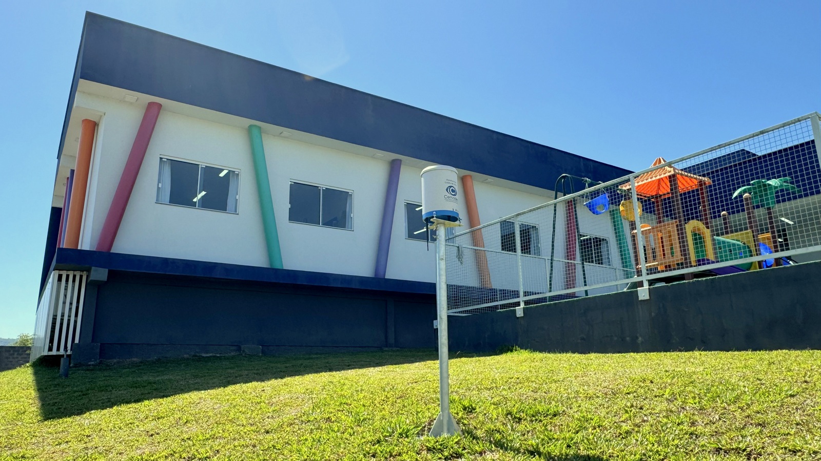 Siderópolis ganha dois pluviômetros para monitorar volume de chuvas